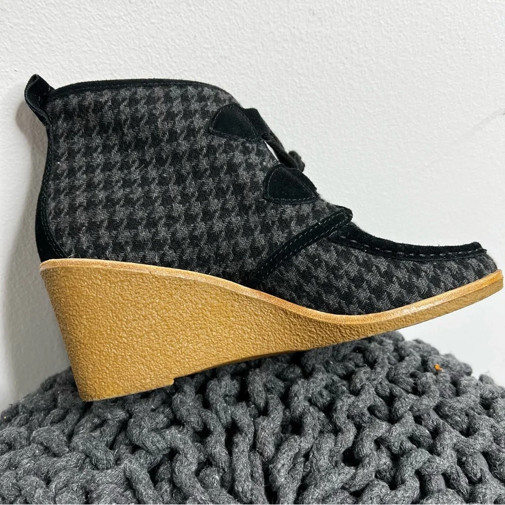 G.H. Bass & Co. Rosa Wedgie Houndstooth Bootie Size 7.5 Gray